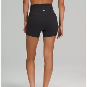 lululemon Align™ High-Rise Short 4" worn once! Perfect condition